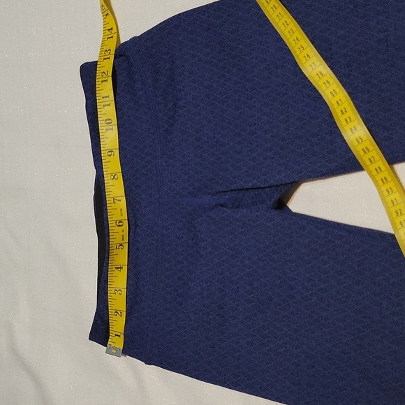 Prana blue patterned capris size extra small - Picture 2 of 8